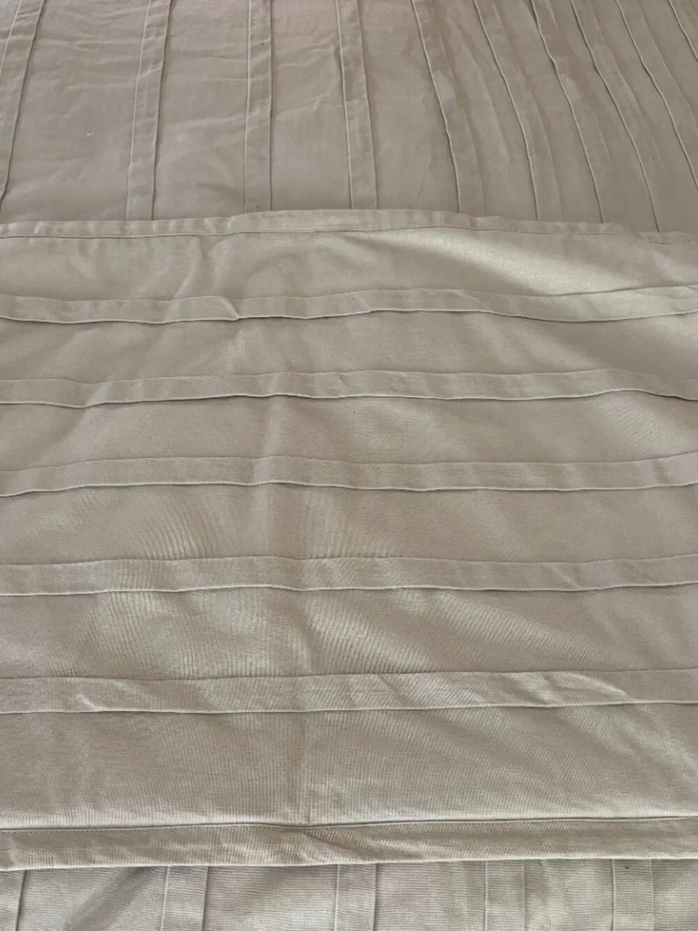 King Size Beige & Gold Duvet Cover Set with 2 Standard Pillow Shams